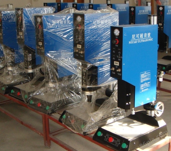 15KHZ2600W超声波塑料焊接机